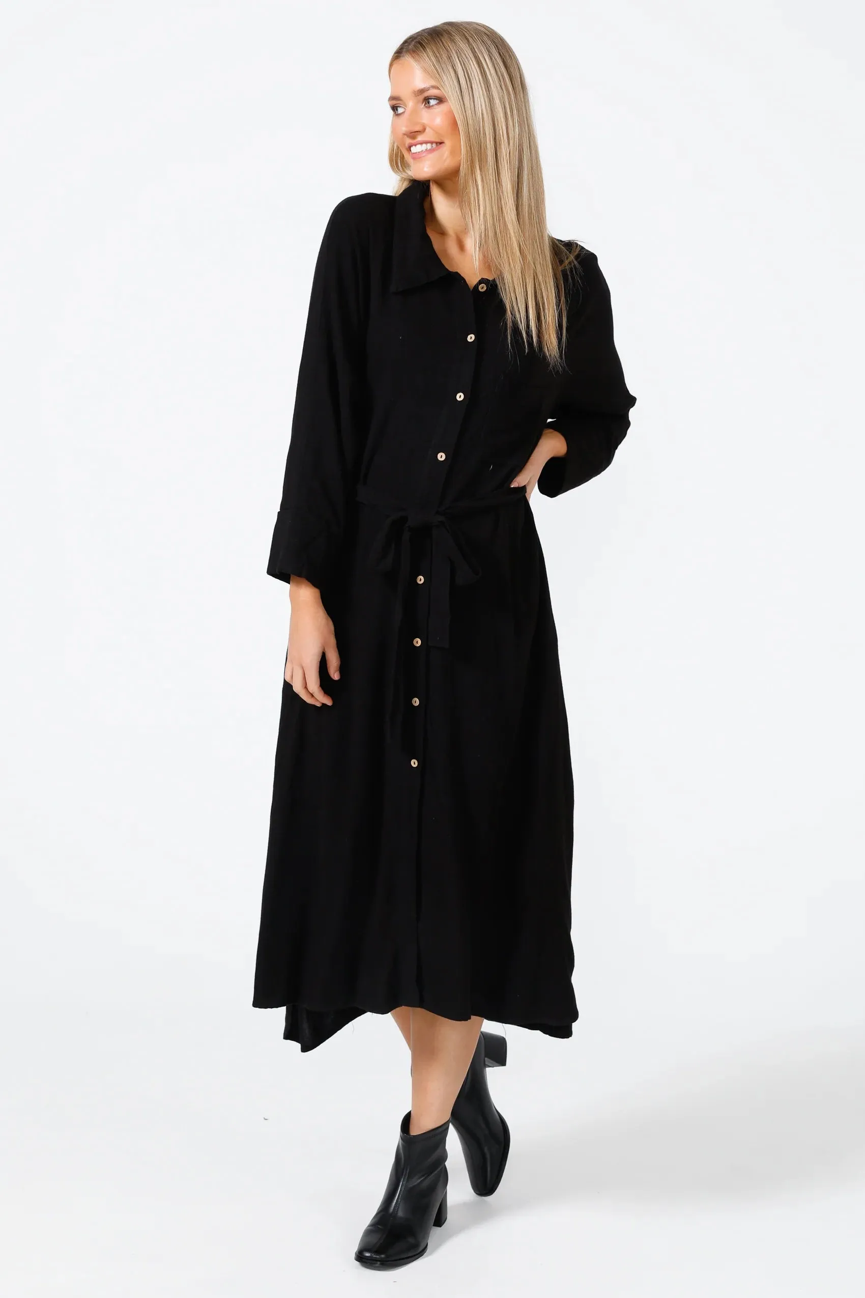 Ines Shirtdress in Black