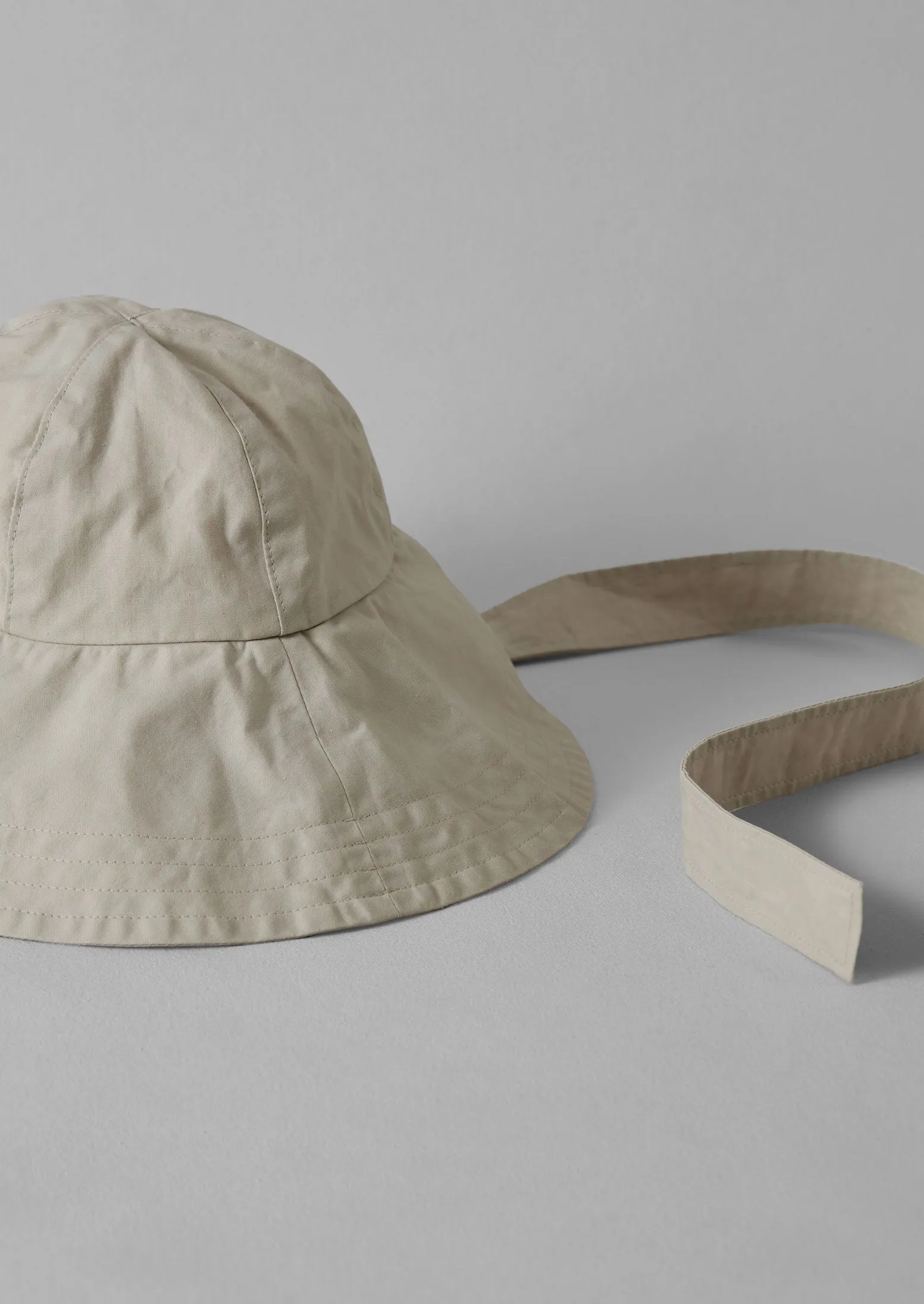 Studio Kettle Waxed Cotton Hat | Concrete