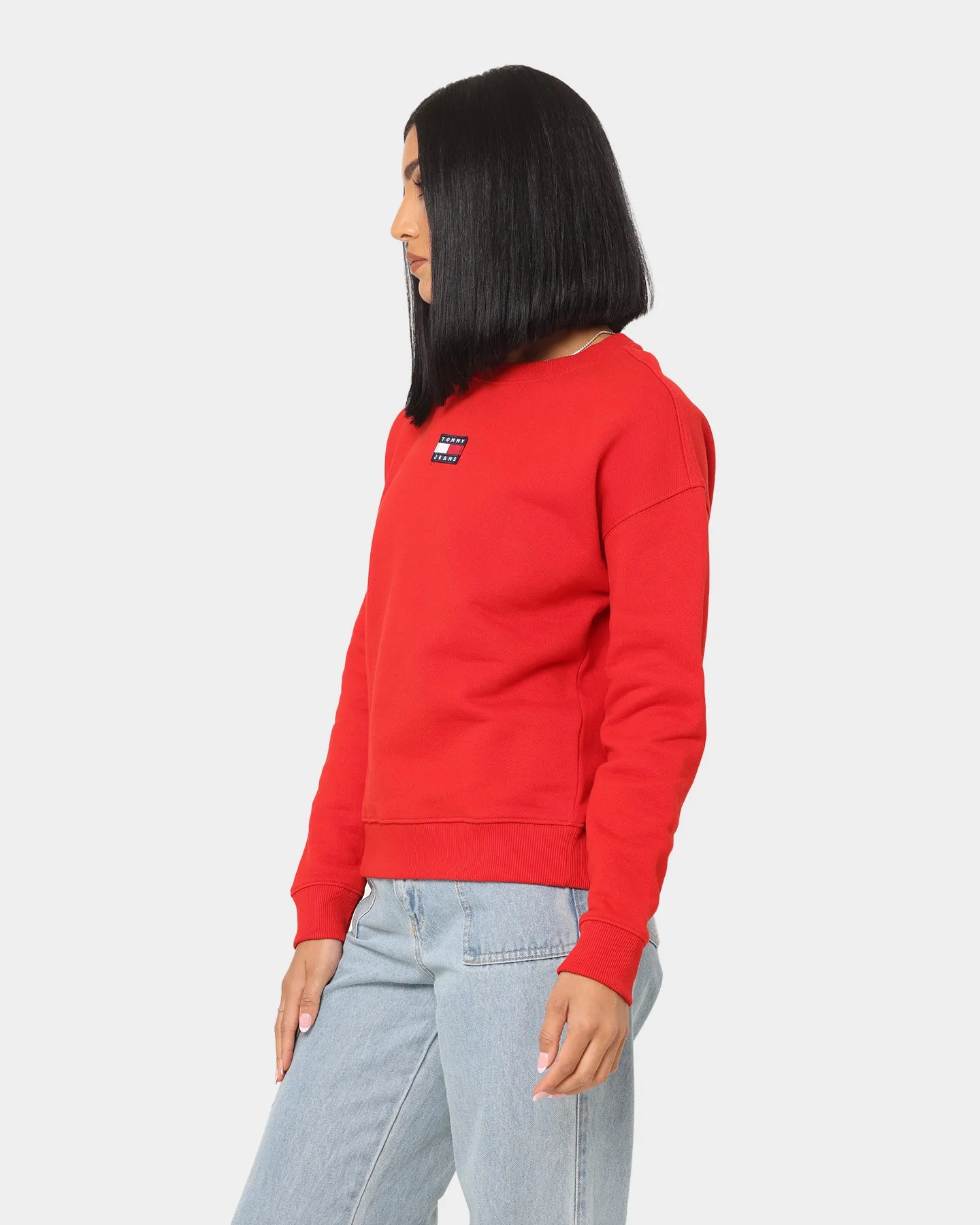 Tommy Jeans Women's Centre Badge Crewneck Deep Crimson